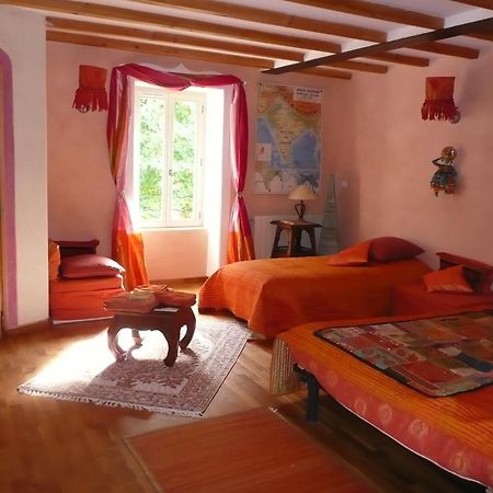 La Source, Vegetarian Guest House Chabeuil Esterno foto