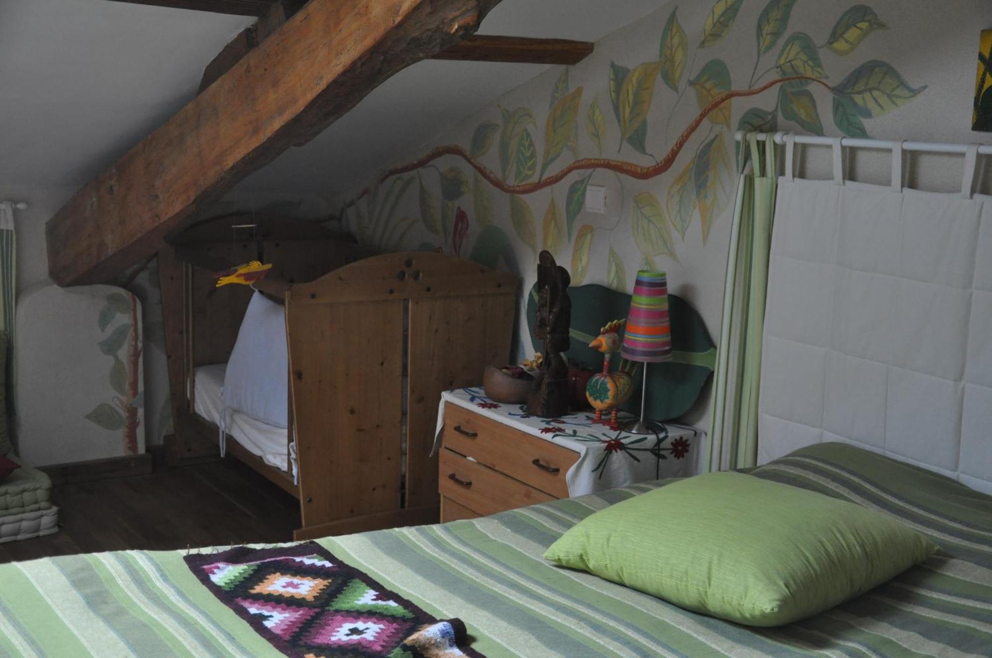 La Source, Vegetarian Guest House Chabeuil Esterno foto